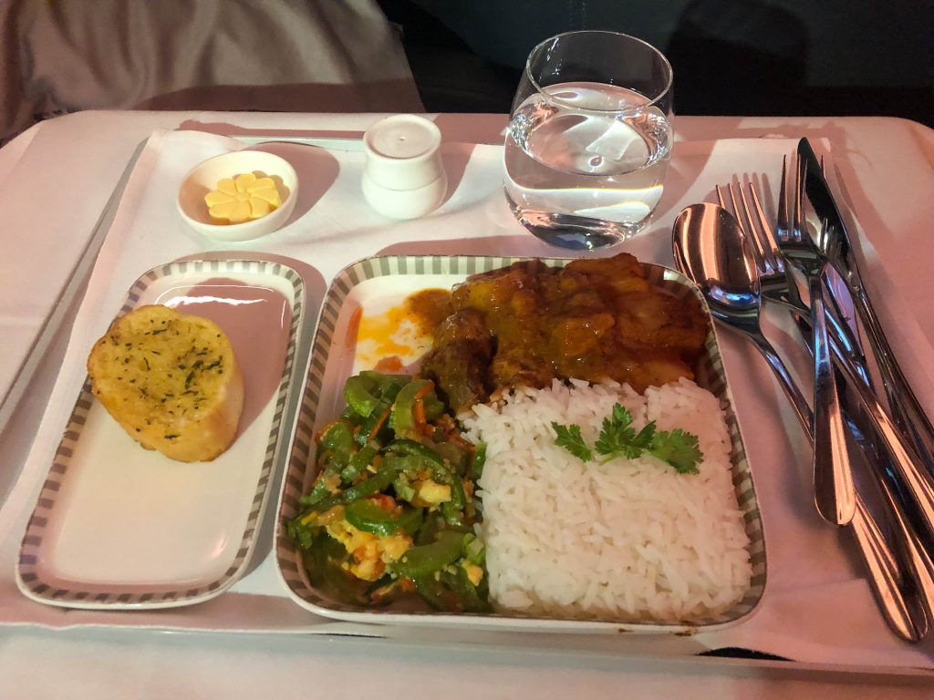 Singapore_A350_first_meal